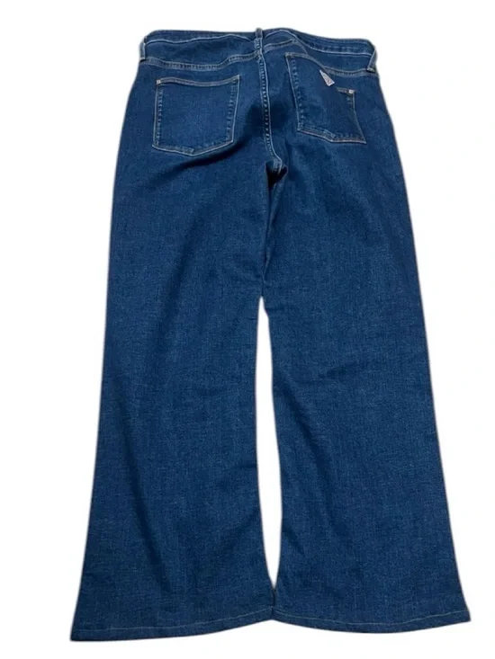 Guess Jeans - Picture 2 of 6